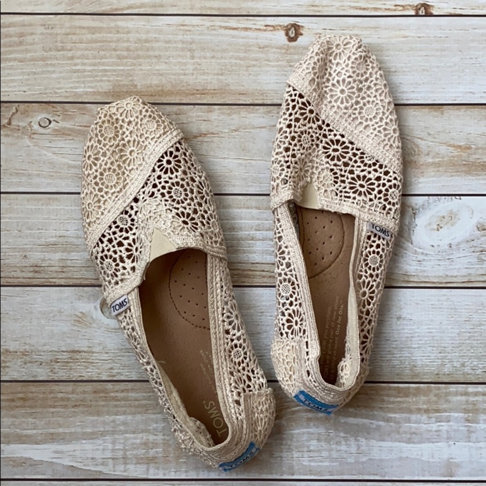 Crochet Off White TOMS - Size W10